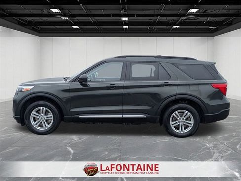 Used 2022 Ford Explorer XLT w/ Equipment Group 202A image 2