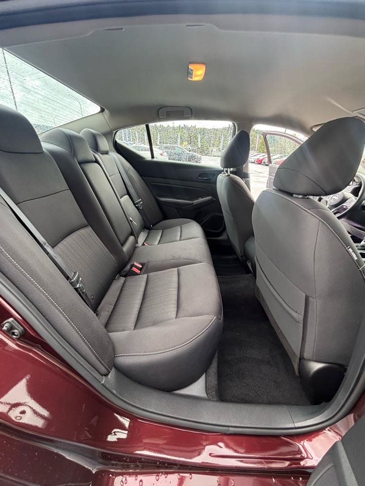 Used 2024 Nissan Altima 2.5 SV FWD image 20