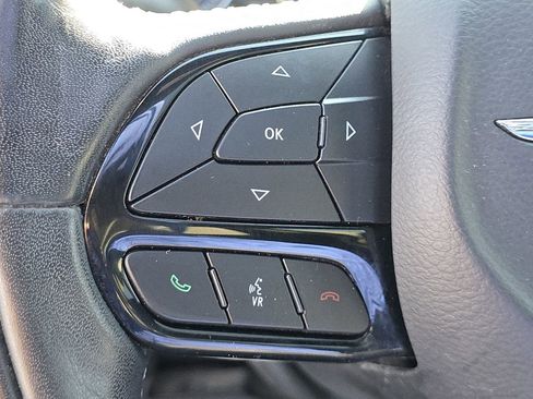 Used 2022 Chrysler Pacifica Limited w/ S Appearance Package image 29