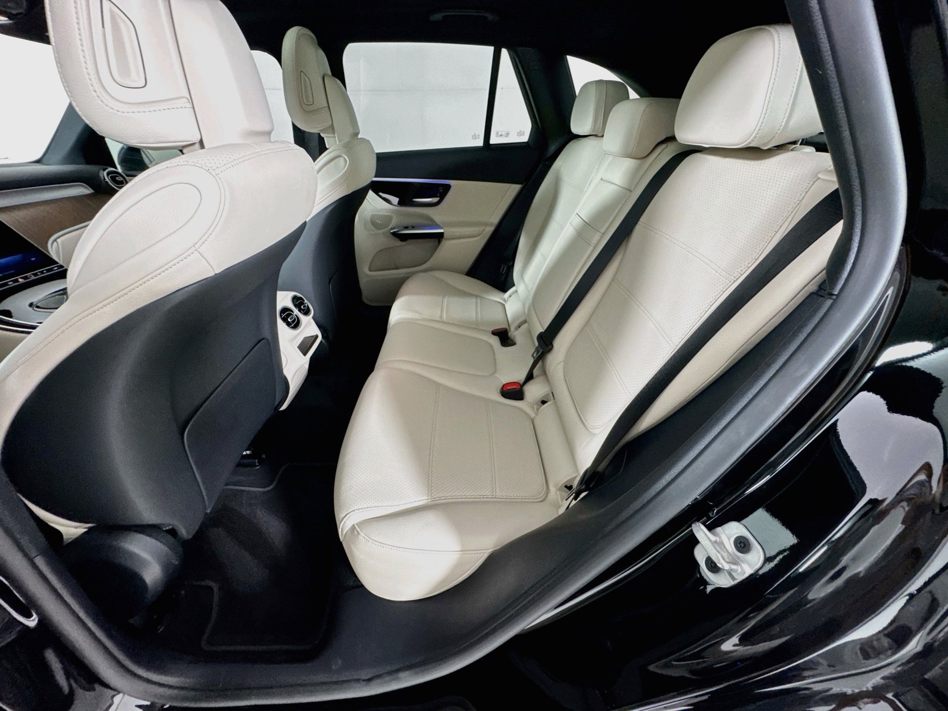 Certified 2026 Mercedes-Benz GLC 300 4MATIC image 25