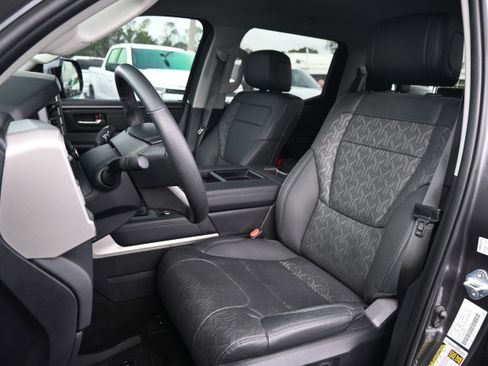 Used 2024 Toyota Tundra Limited AWD/4WD image 16