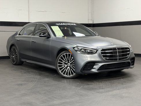 Used 2022 Mercedes-Benz S 500 4MATIC image 2
