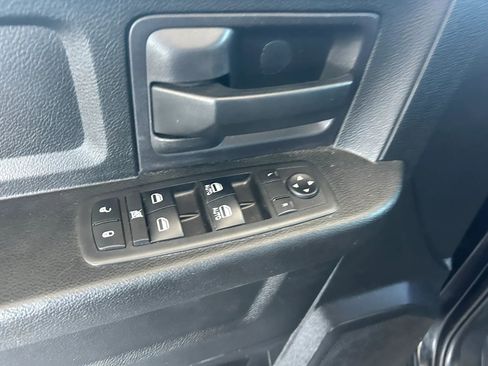 Used 2018 RAM 1500 Express AWD/4WD image 14