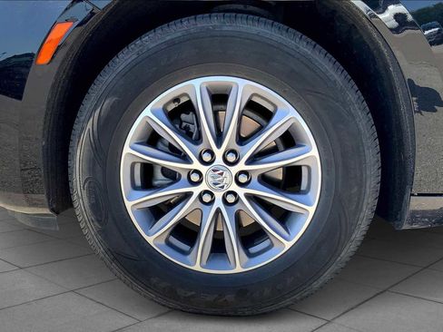 Used 2024 Buick Enclave Premium image 10