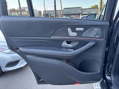 Used 2021 Mercedes-Benz GLS 450 4MATIC image 36