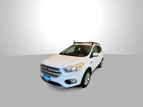 Used 2019 Ford Escape SE image 4
