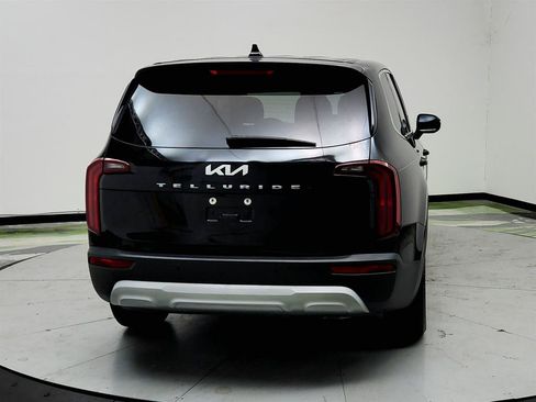 Used 2022 Kia Telluride LX FWD image 5