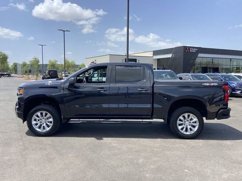 Used 2022 Chevrolet Silverado 1500 Custom AWD/4WD image 4
