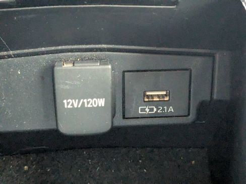 Used 2021 Toyota Corolla LE FWD image 25
