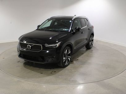 Used 2025 Volvo XC40 B5 Plus w/ Protection Package Premier
