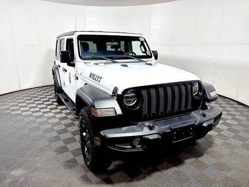 Used 2022 Jeep Wrangler Unlimited Sport AWD/4WD image 2
