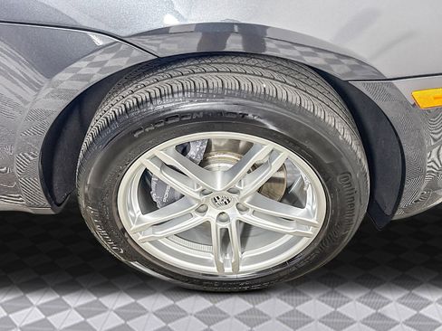 Used 2023 Porsche Macan image 36