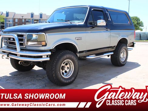 Used 1993 Ford Bronco AWD/4WD image 1