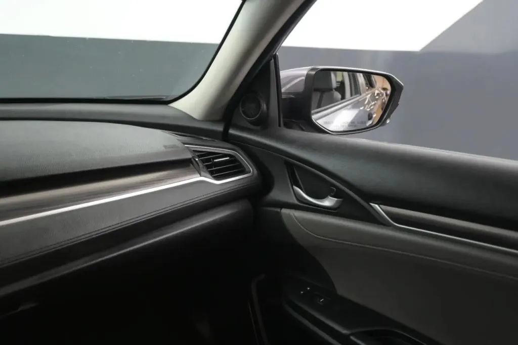 Used 2021 Honda Civic EX-L image 32