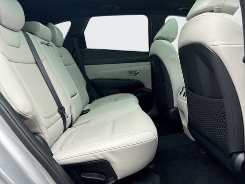 Used 2025 Hyundai Tucson Limited image 21