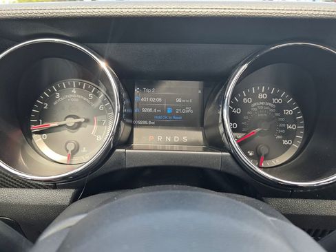 Used 2017 Ford Mustang Coupe image 18