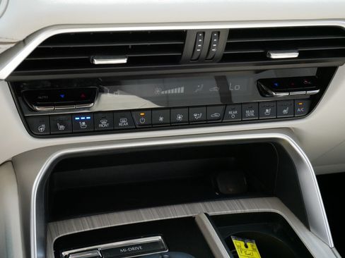 Used 2024 MAZDA CX-90 Plug-In Hybrid w/ Premium Plus AWD/4WD image 23