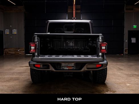 Used 2021 Jeep Gladiator Overland AWD/4WD image 8