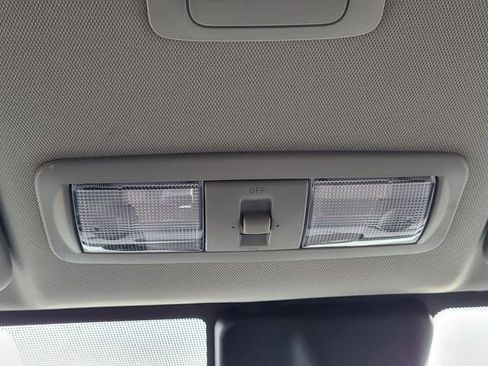 Used 2022 Nissan Frontier SV w/ Technology Package image 25