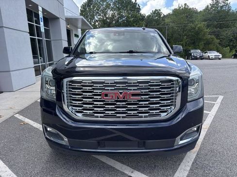 Used 2018 GMC Yukon Denali w/ Denali Ultimate Package AWD/4WD image 3