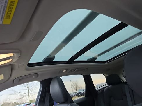 Used 2023 Volvo XC60 B5 Plus w/ Climate Package image 23