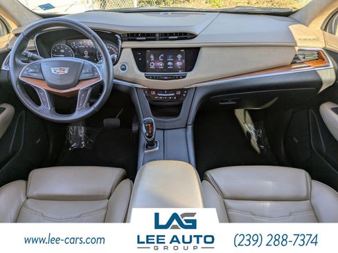 Used 2017 Cadillac XT5 Platinum w/ Driver Assist Package image 13