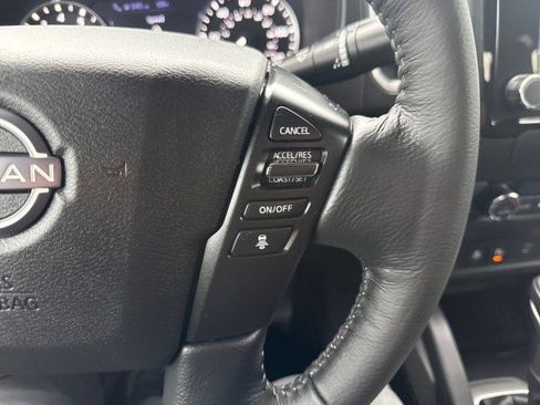 Used 2024 Nissan Frontier SV w/ SV Convenience Package image 20