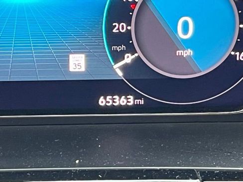 Used 2024 Volkswagen Atlas SEL Premium R-Line image 33