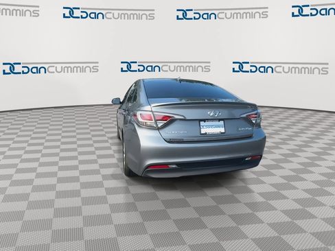 Used 2017 Hyundai Sonata SE FWD image 7