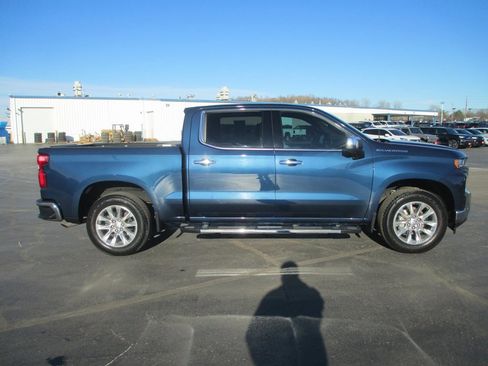 Used 2019 Chevrolet Silverado 1500 LTZ w/ LTZ Plus Package image 2