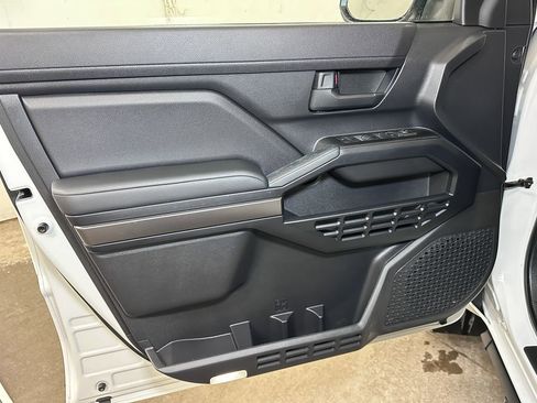 Used 2025 Toyota 4Runner SR5 image 25