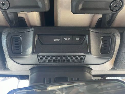 Used 2024 Jeep Wrangler Unlimited w/ Convenience Group image 24