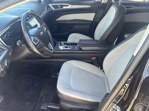 Used 2020 Ford Fusion SE w/ Equipment Group 151A image 20