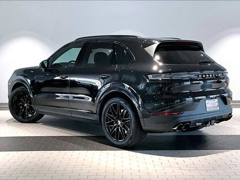 New 2026 Porsche Cayenne AWD/4WD image 3