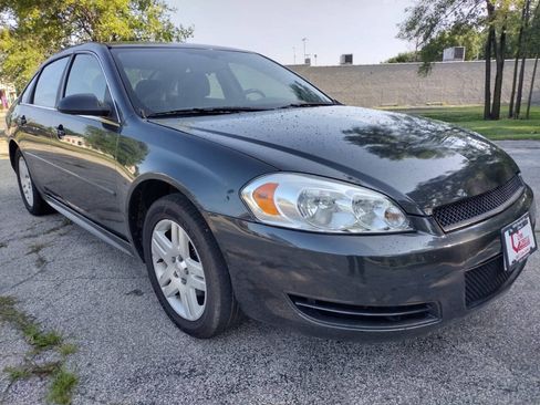 Used 2014 Chevrolet Impala LT w/ LT Sunroof Package FWD image 3