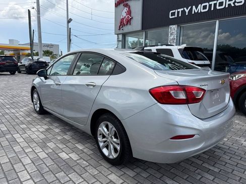 Used 2019 Chevrolet Cruze LS w/ LS Convenience Package FWD image 5