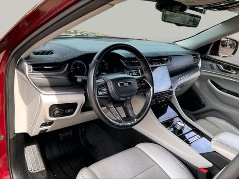 Used 2021 Jeep Grand Cherokee L Overland w/ Luxury Tech Group IV AWD/4WD image 17