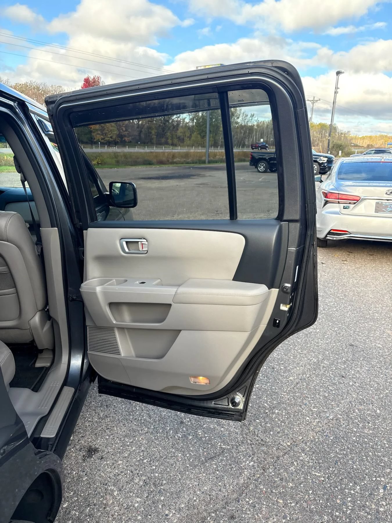 Used 2011 Honda Pilot EX-L image 39