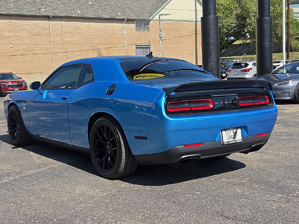 Used 2019 Dodge Challenger SRT Hellcat w/ Plus Package RWD image 6