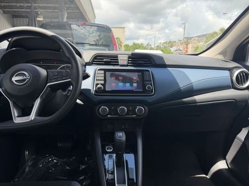 Used 2025 Nissan Versa SV FWD image 17