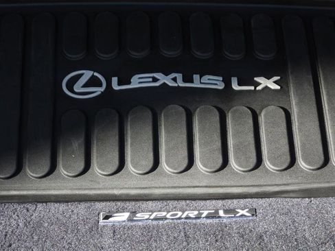 Used 2023 Lexus LX 600 F Sport image 33