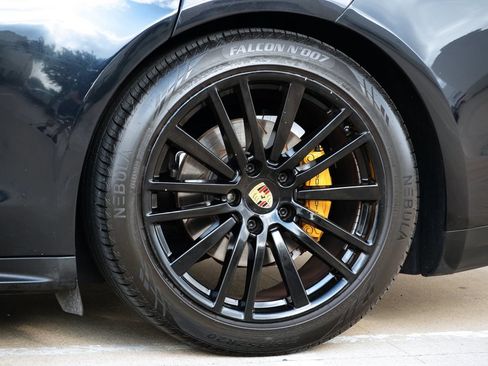 Used 2018 Porsche Panamera 4 AWD/4WD image 27