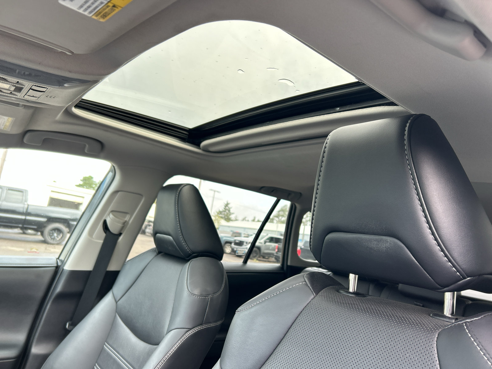 Used 2021 Toyota RAV4 Limited w/ Limited Grade Weather Package AWD/4WD image 21