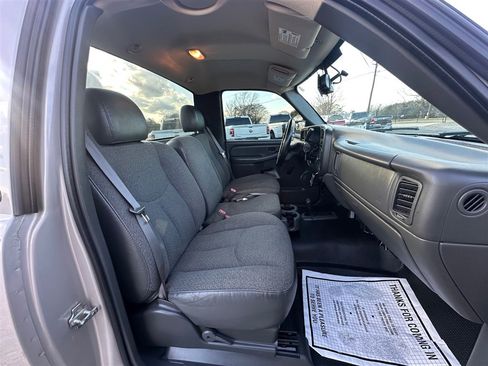Used 2005 Chevrolet Silverado 1500 4x4 Regular Cab image 12