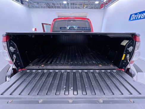 Used 2011 Toyota Tacoma 4x4 Double Cab w/ SR5 Pkg #2 image 39