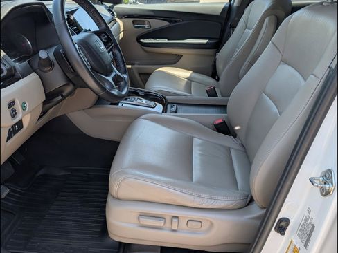 Certified 2021 Honda Pilot Touring image 16