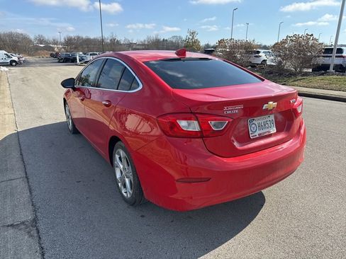 Used 2017 Chevrolet Cruze Premier image 4