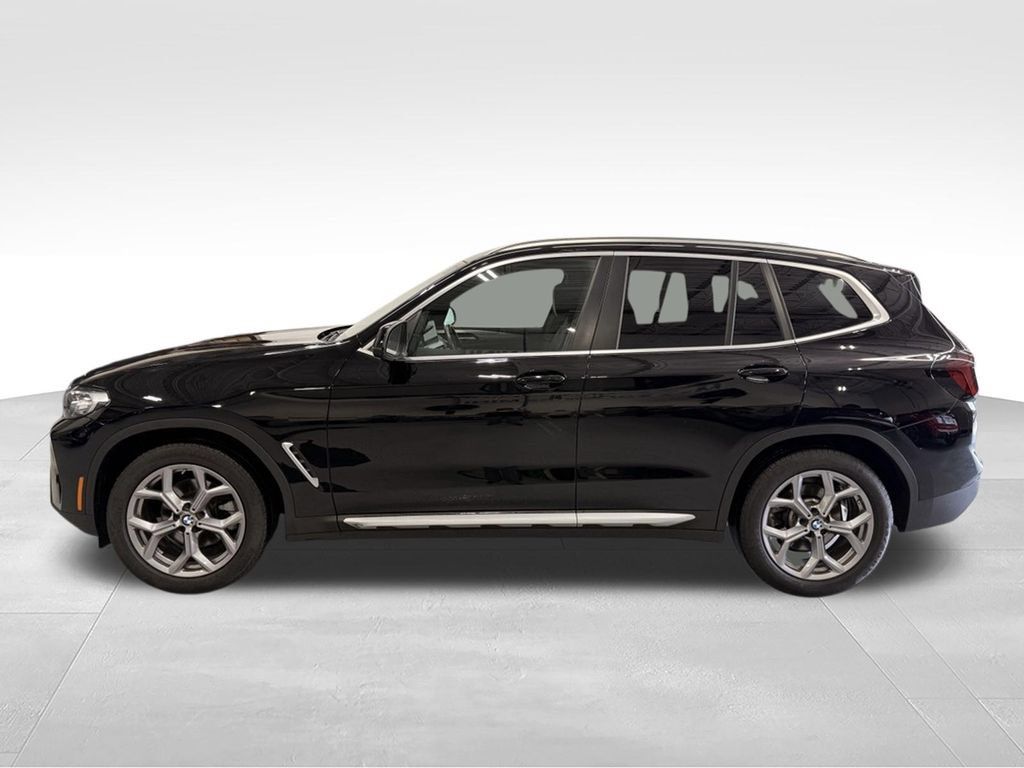 Used 2023 BMW X3 xDrive30i w/ Premium Package AWD/4WD image 2