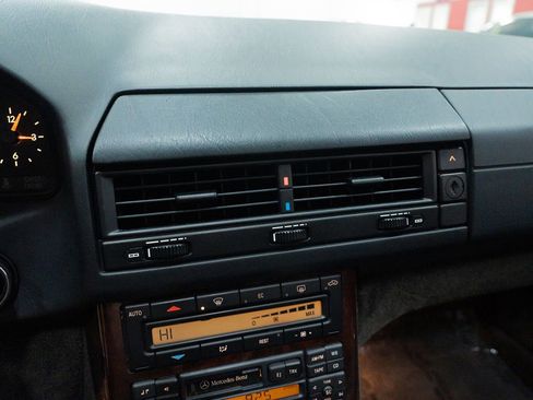 Used 1997 Mercedes-Benz SL 500 image 24