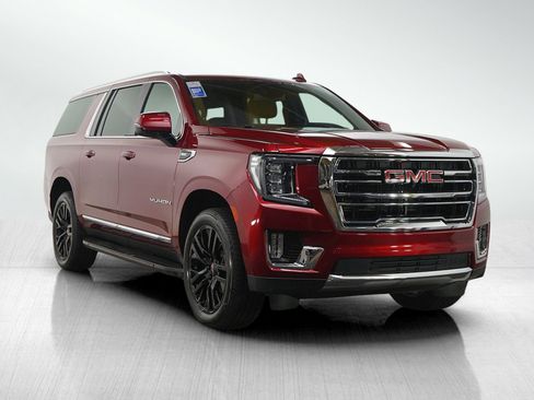 Used 2024 GMC Yukon XL SLT w/ SLT Luxury Package AWD/4WD image 7
